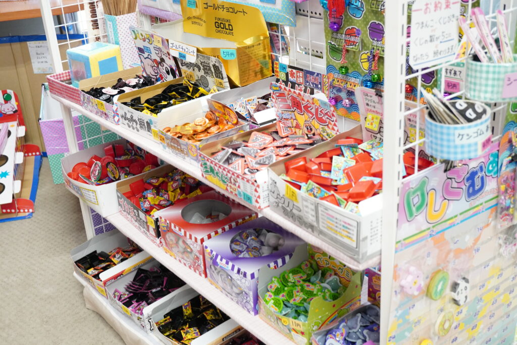 【子供歓喜！】節句人形と駄菓子の店 サカヰヤが楽しすぎる！高岡大仏すぐそば！